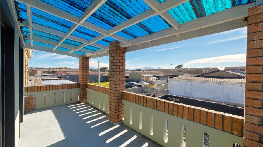  Bedroom Property for Sale in Westridge Western Cape
